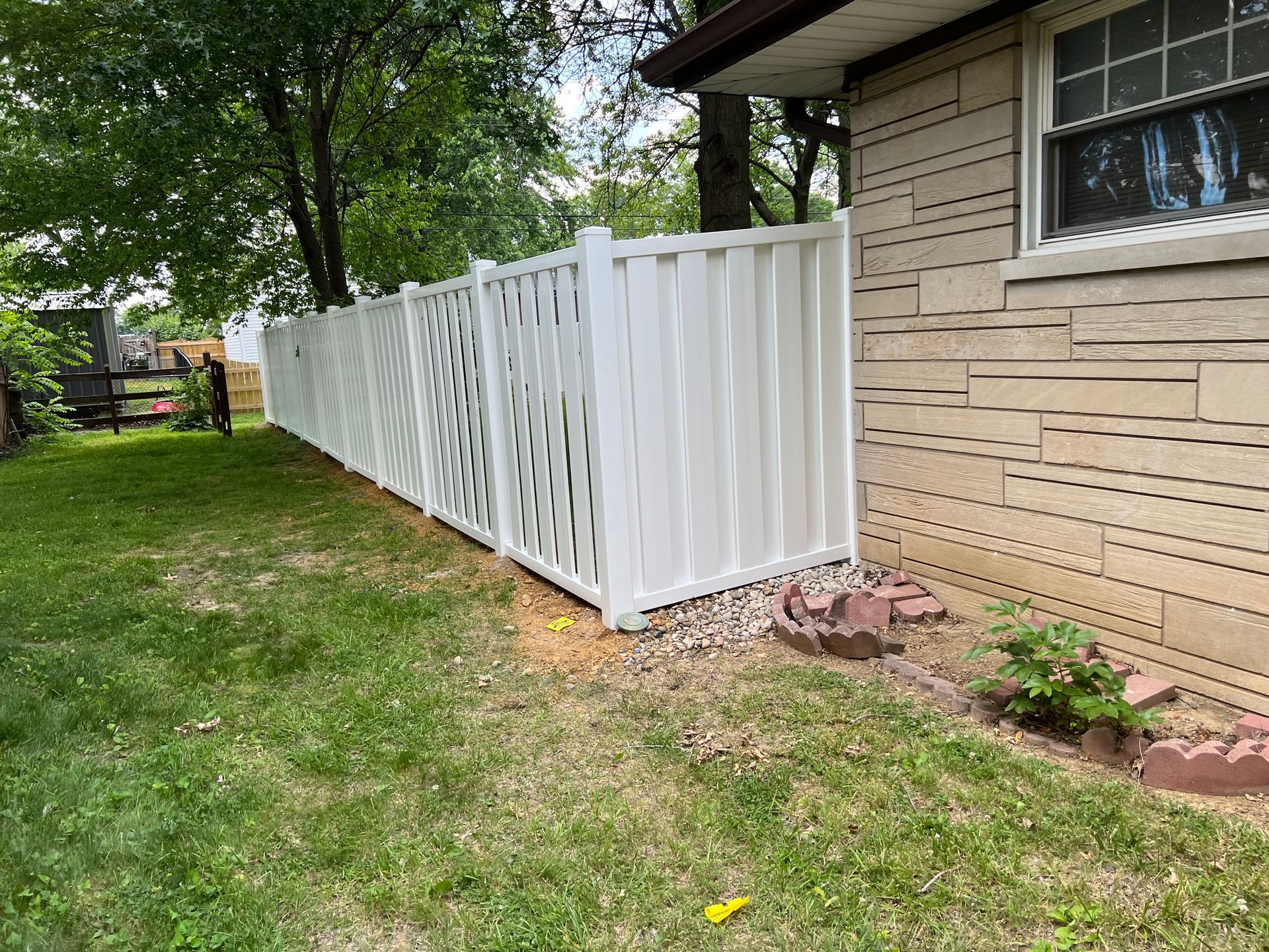 vinyl fencing